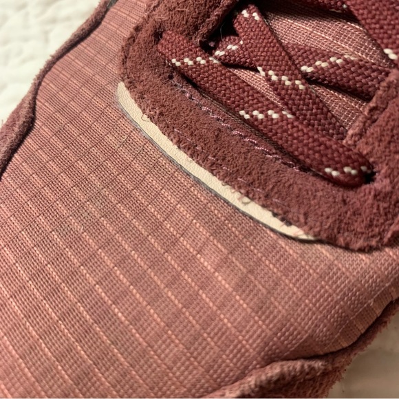 Reebok Classics - Picture 3 of 6